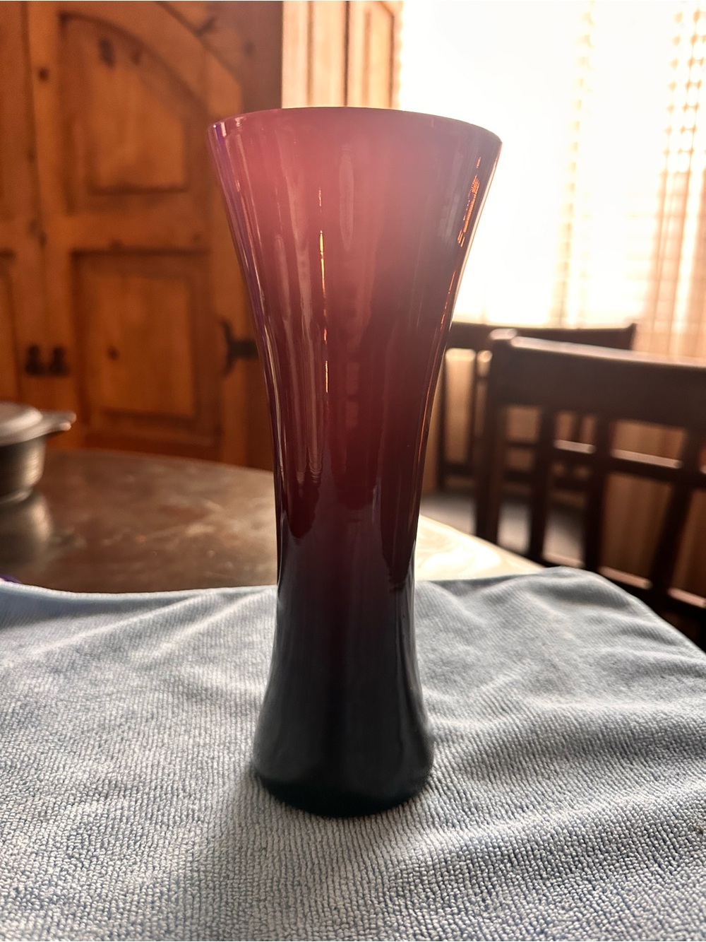 Amethyst Concave Centerpiece Vase 8” Tall